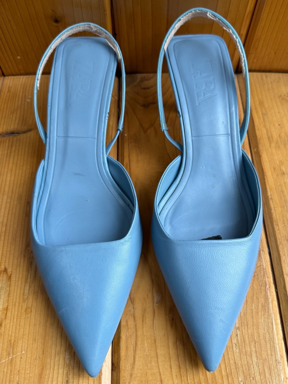 Size 8.5 / 9 Zara Light Blue Leather Pointed-Toe Kitten-Heel Slingback Mules